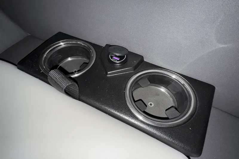 Slide: The Image of Harris 230 Cruiser 2025 - 11