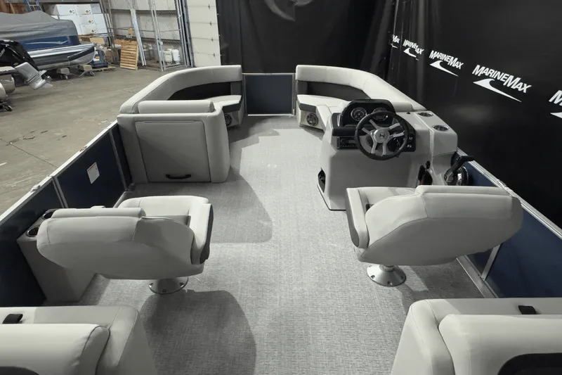 Slide: The Image of Harris 230 Cruiser 2025 - 14