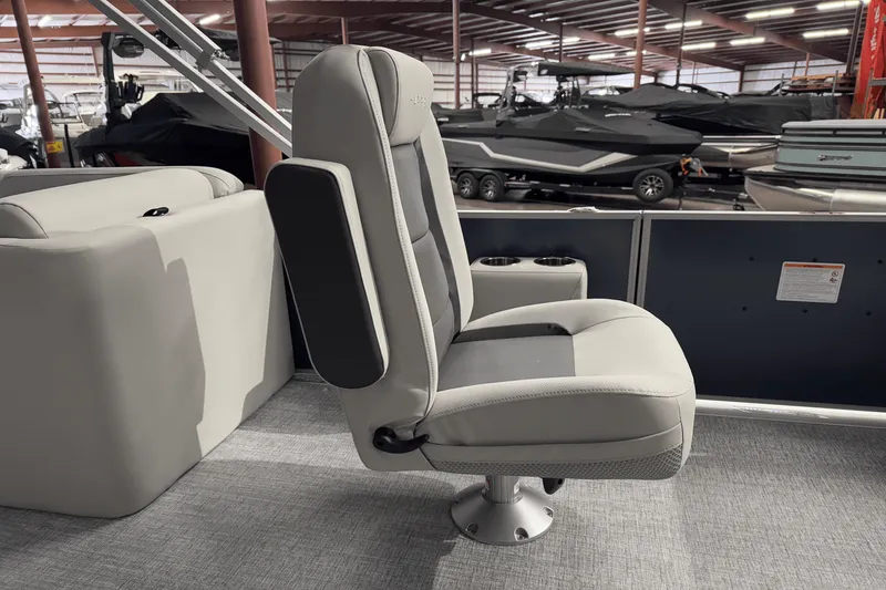 Slide: The Image of Harris 230 Cruiser 2025 - 16