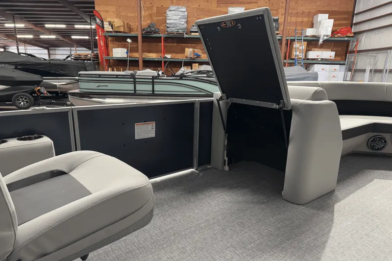 Slide: The Image of Harris 230 Cruiser 2025 - 19