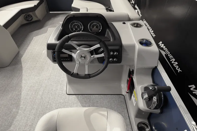 Slide: The Image of Harris 230 Cruiser 2025 - 22