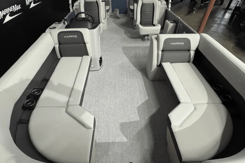 Slide: The Image of Harris 230 Cruiser 2025 - 26