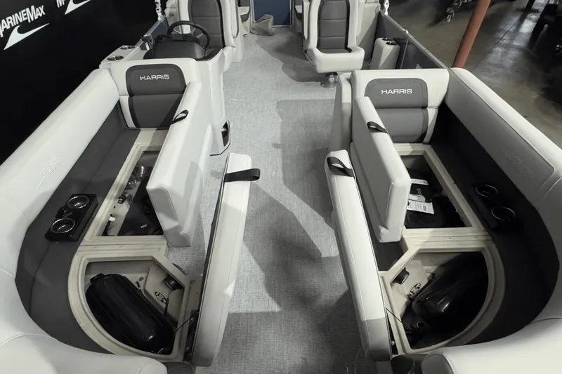 Slide: The Image of Harris 230 Cruiser 2025 - 27