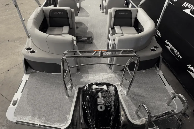 Slide: The Image of Harris 230 Cruiser 2025 - 6