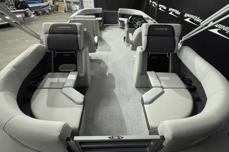 Slide: The Image of Harris 230 Cruiser 2025 - 8