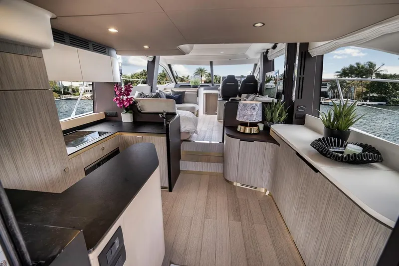 Slide: The Image of Azimut 55 2019 - 13