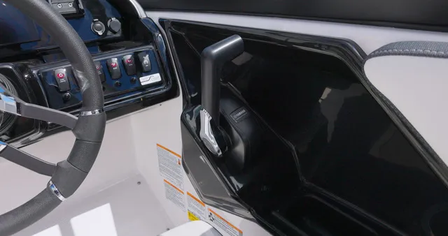 Slide: The Image of Yamaha 195S 2026 - 7