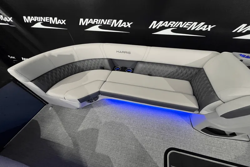 Slide: The Image of Harris 230 Sunliner 2025 - 14