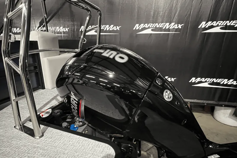 Slide: The Image of Harris 230 Sunliner 2025 - 2