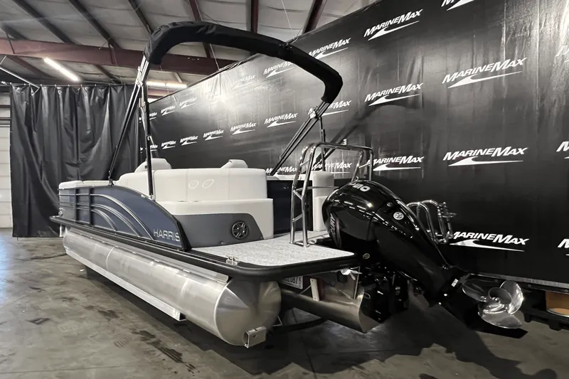 Slide: The Image of Harris 230 Sunliner 2025 - 3