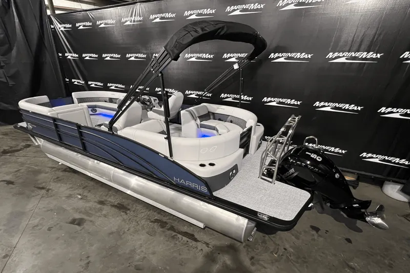 Slide: The Image of Harris 230 Sunliner 2025 - 5