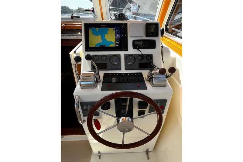 Slide: The Image of Sabre 36 Express 2002 - 15