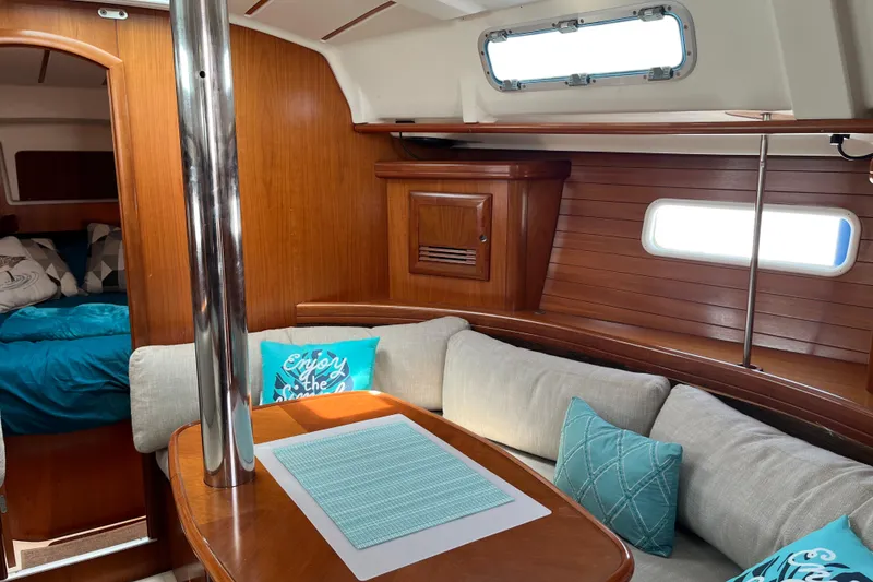 Slide: The Image of Beneteau Oceanis 361 2001 - 7