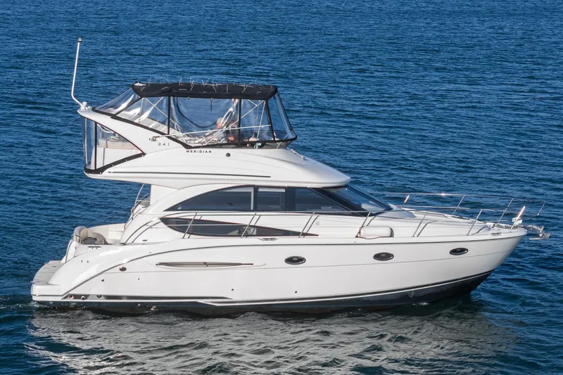 Slide: The Image of Meridian 341 Sedan 2011 - 3