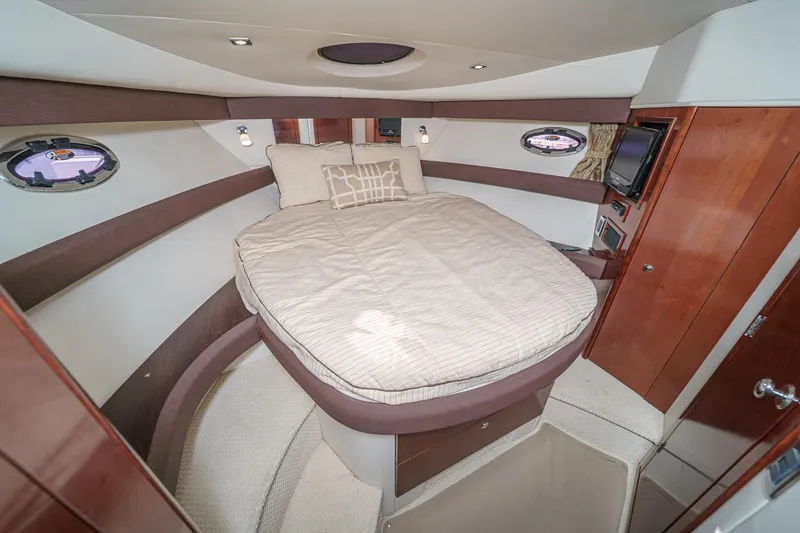 Slide: The Image of Meridian 341 Sedan 2011 - 32