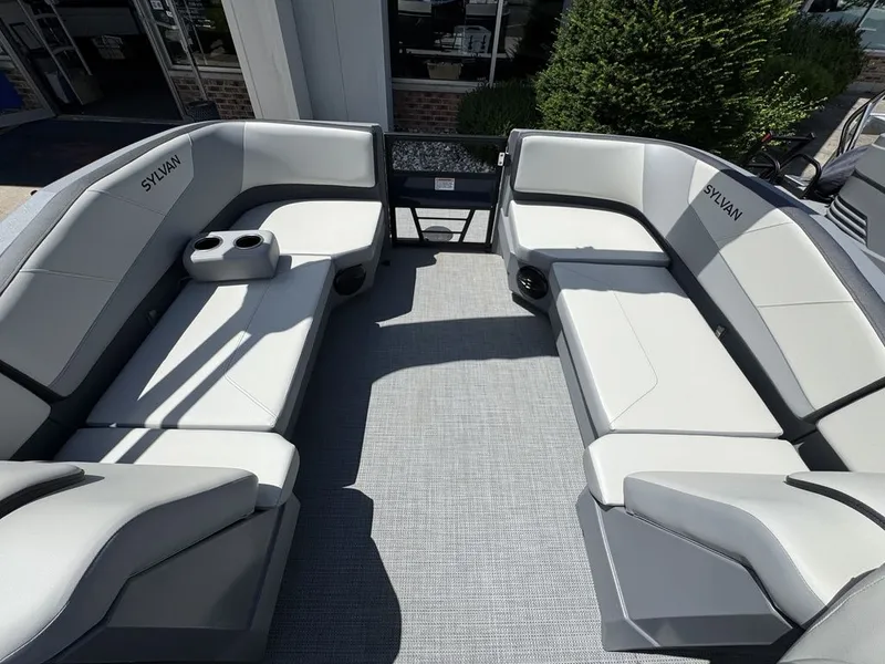 Slide: The Image of Sylvan A 22 LZ DH 2025 - 20