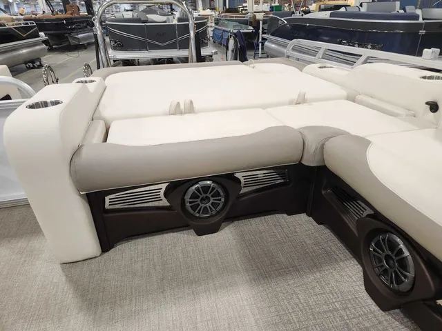 Slide: The Image of Avalon 2385 25 LSZ VRB 2026 - 20