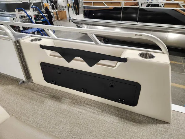 Slide: The Image of Avalon 2385 25 LSZ VRB 2026 - 22