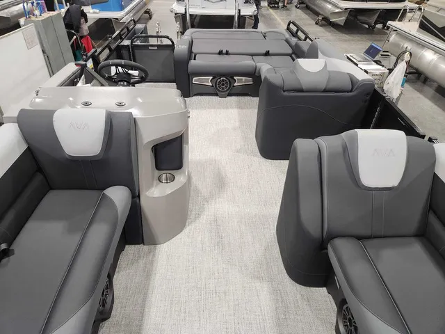 Slide: The Image of Avalon 2385 25 LSZ VRB 2026 - 13