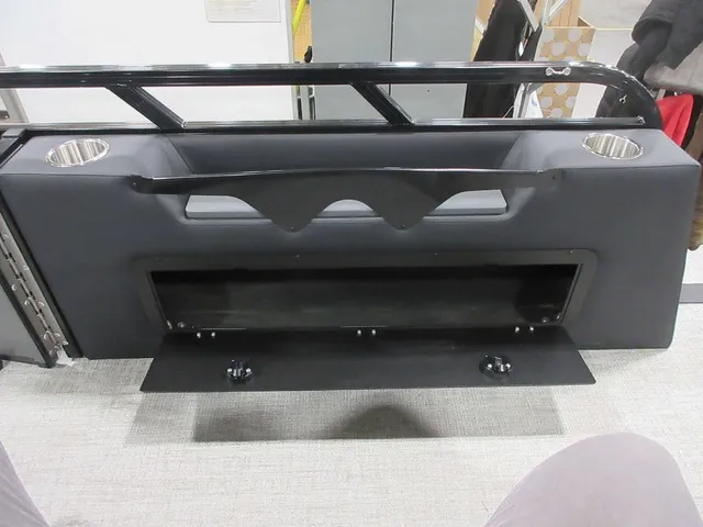 Slide: The Image of Avalon 2385 25 LSZ VRB 2026 - 17