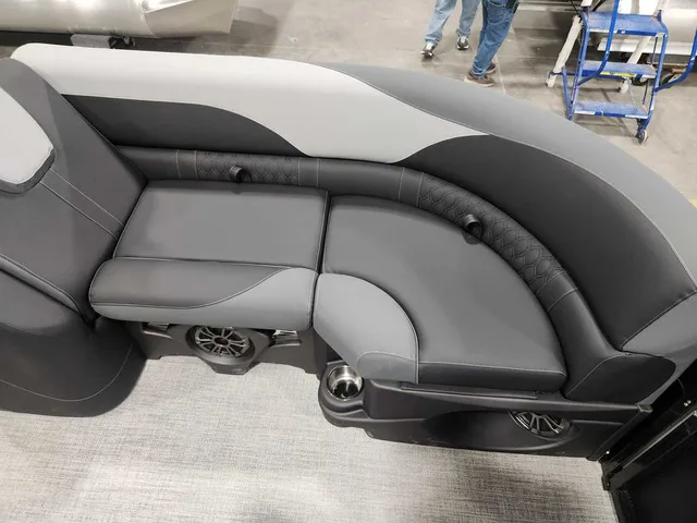 Slide: The Image of Avalon 2385 25 LSZ VRB 2026 - 2