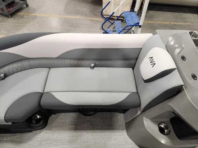 Slide: The Image of Avalon 2385 25 LSZ VRB 2026 - 17