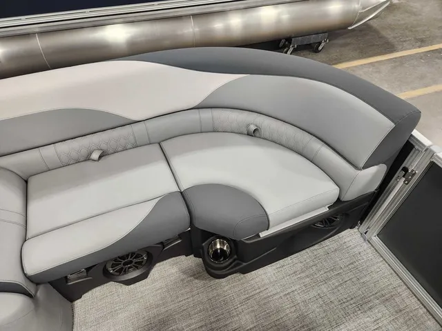 Slide: The Image of Avalon 2385 25 LSZ VRB 2026 - 20