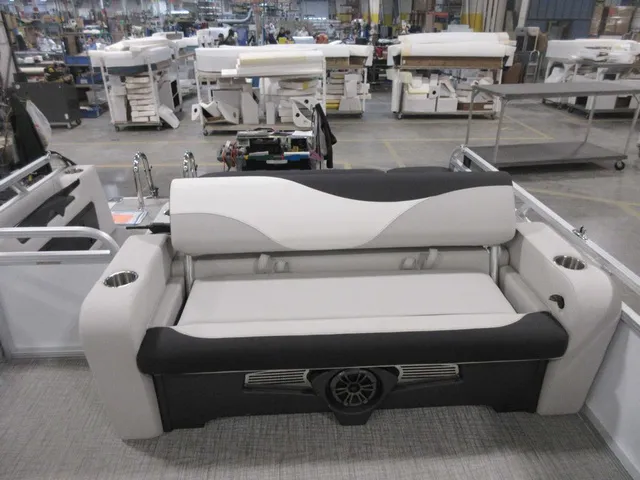 Slide: The Image of Avalon 2385 25 LSZ VRB 2026 - 15