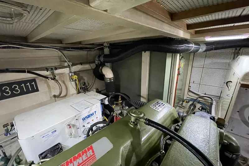 Slide: The Image of Grand Banks 42 Classic 1984 - 12