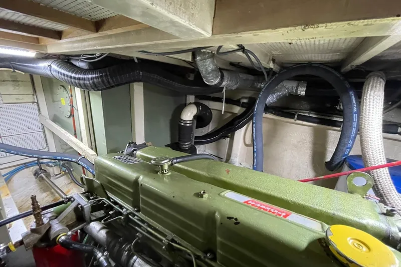 Slide: The Image of Grand Banks 42 Classic 1984 - 13