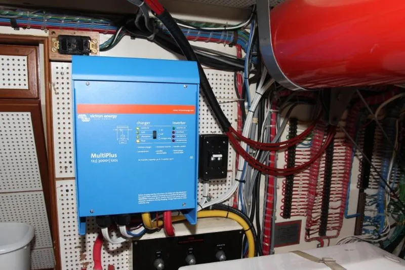 Slide: The Image of Grand Banks 42 Classic 1984 - 14