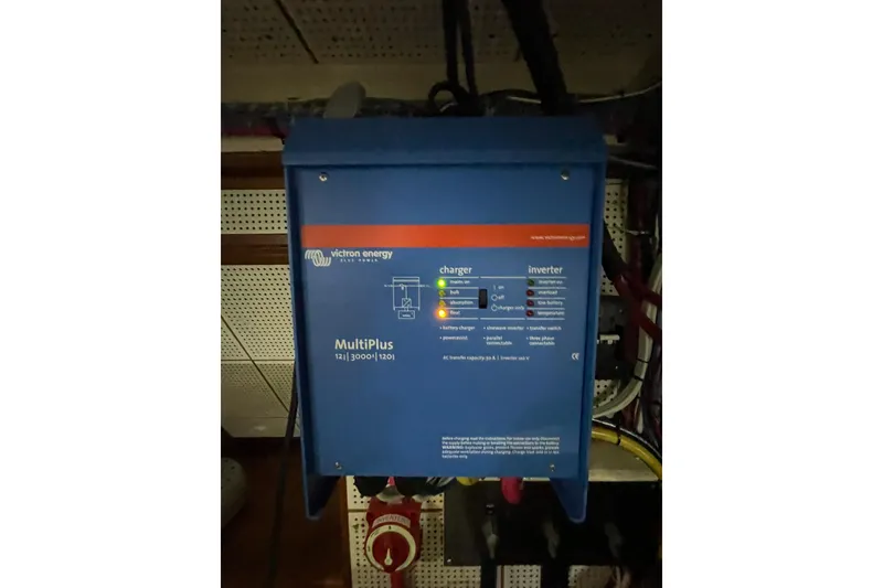 Slide: The Image of Grand Banks 42 Classic 1984 - 15