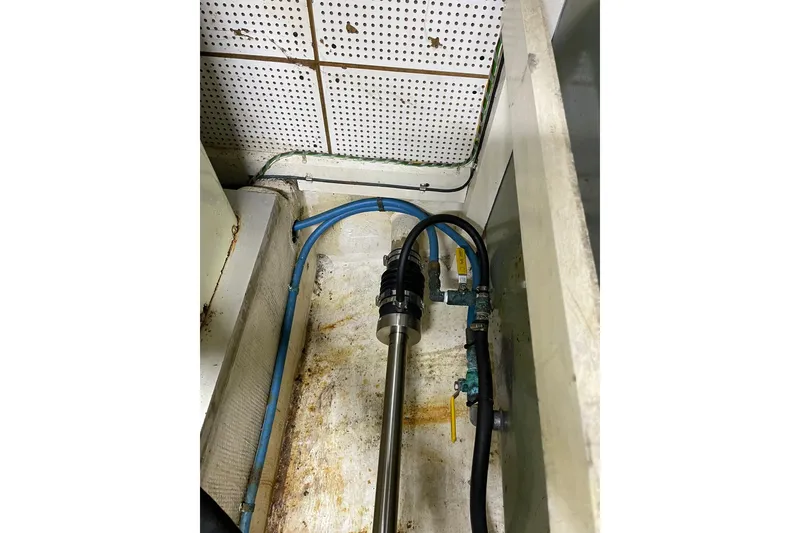 Slide: The Image of Grand Banks 42 Classic 1984 - 16