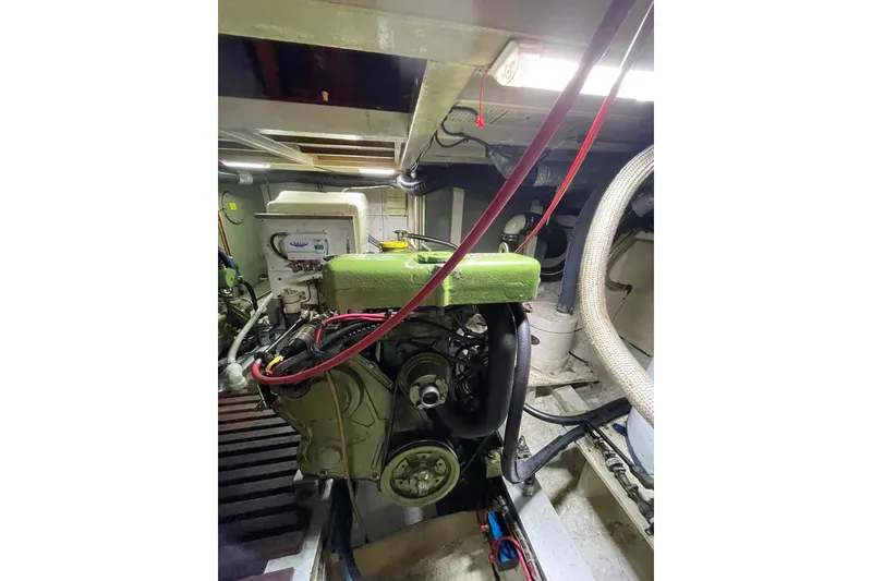 Slide: The Image of Grand Banks 42 Classic 1984 - 18