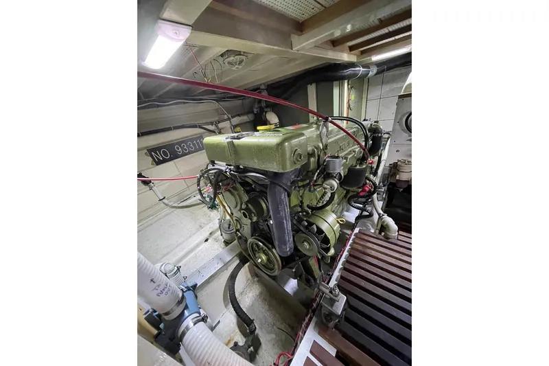 Slide: The Image of Grand Banks 42 Classic 1984 - 19