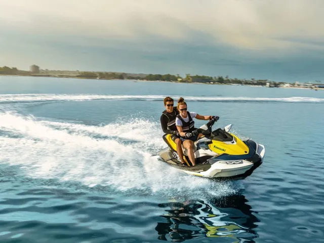 Slide: The Image of Kawasaki JET SKI® STX® 160 LX-S 2027 - 7