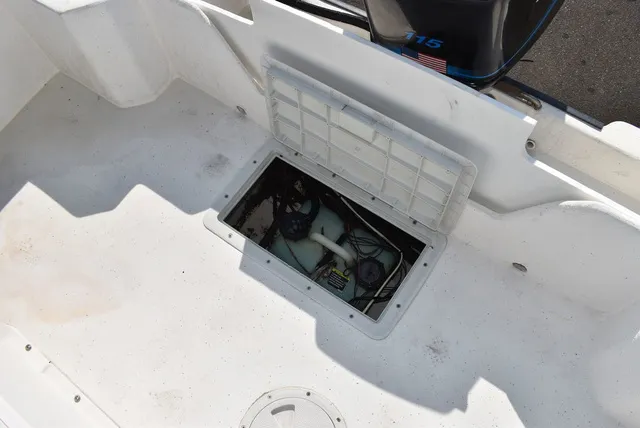 Slide: The Image of Key Largo Boats 206 CC 2002 - 21