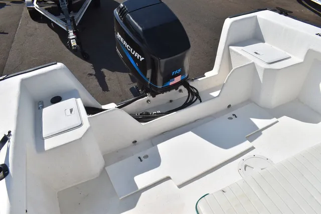 Slide: The Image of Key Largo Boats 206 CC 2002 - 16