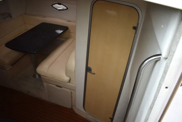 Slide: The Image of Bayliner Marine 3300 SCR Cruiser 2001 - 42