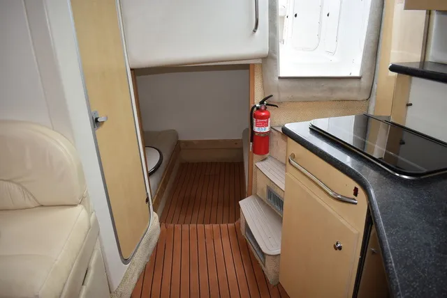 Slide: The Image of Bayliner Marine 3300 SCR Cruiser 2001 - 54