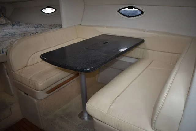 Slide: The Image of Bayliner Marine 3300 SCR Cruiser 2001 - 51