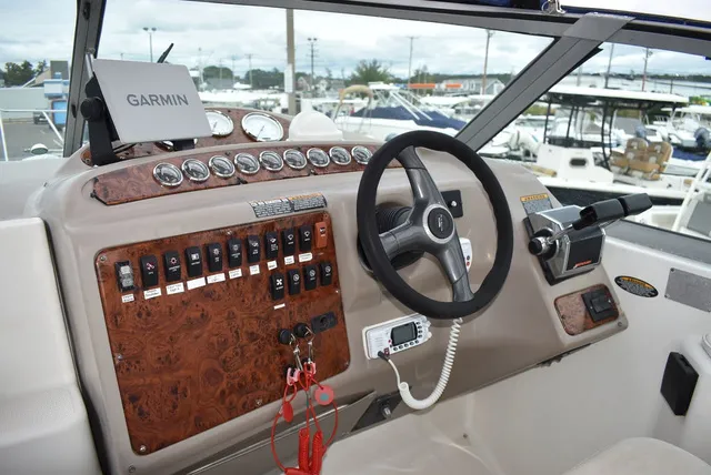 Slide: The Image of Bayliner Marine 3300 SCR Cruiser 2001 - 30