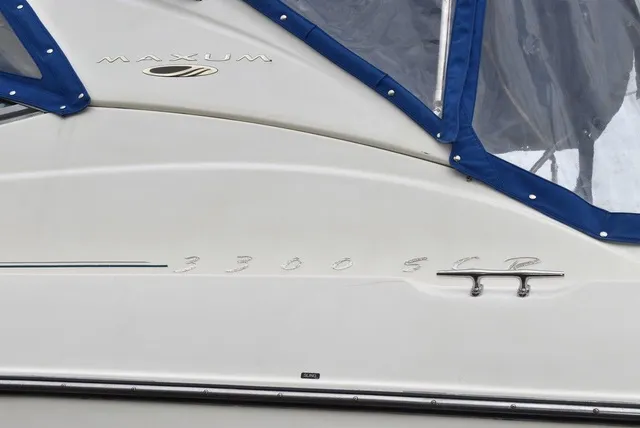 Slide: The Image of Bayliner Marine 3300 SCR Cruiser 2001 - 76
