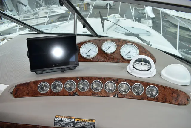 Slide: The Image of Bayliner Marine 3300 SCR Cruiser 2001 - 32