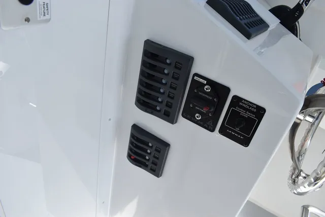 Slide: The Image of Steiger Craft 21 Miami 2027 - 33