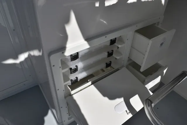 Slide: The Image of Steiger Craft 21 Miami 2027 - 30