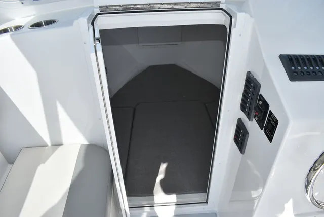 Slide: The Image of Steiger Craft 21 Miami 2027 - 39