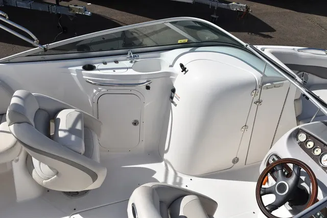 Slide: The Image of Chaparral 216 Sunesta 2006 - 17