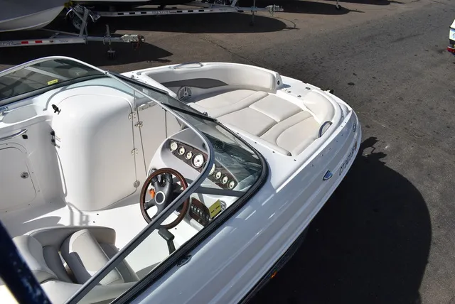 Slide: The Image of Chaparral 216 Sunesta 2006 - 16