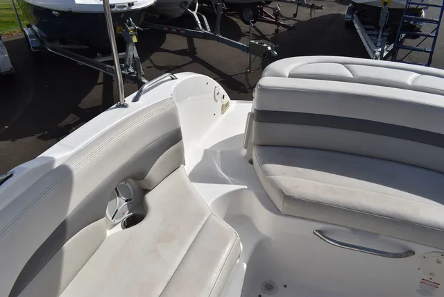 Slide: The Image of Chaparral 216 Sunesta 2006 - 32